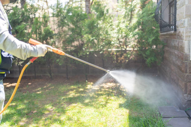 Best Mosquito Control Services  in Clarksville, IN